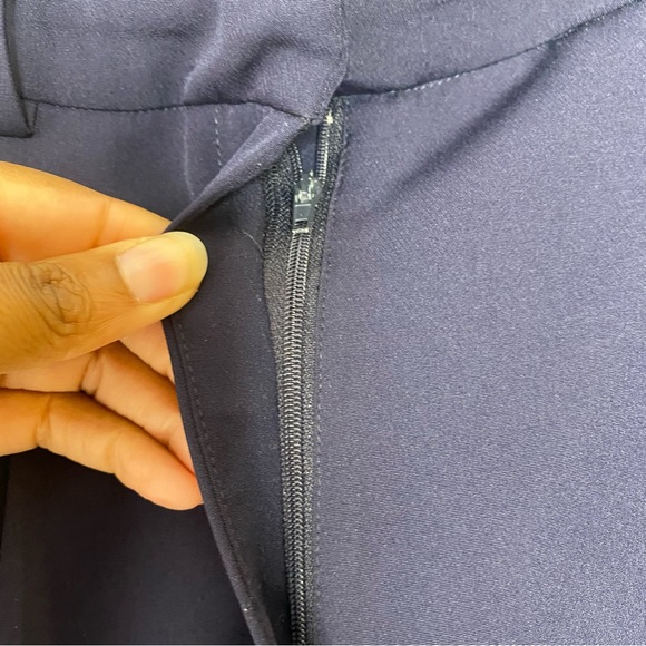 Lulu’s Paper bag waist pants in navy blue size medium - Picture 4 of 10